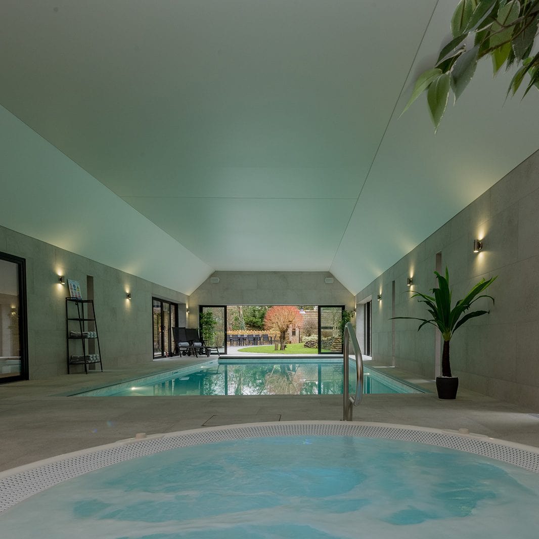 Hot tub and swimming pool at Kingshay Barton